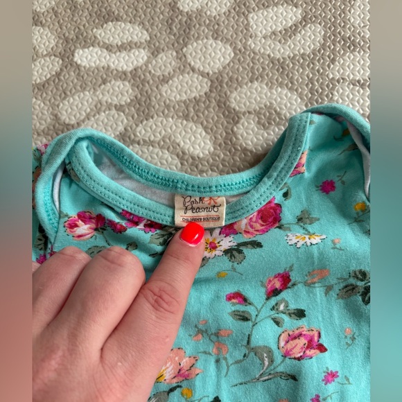 OG Posh Peanut infant gown - Picture 3 of 3